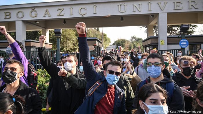 Turchia| La lettera degli universitari a Erdogan: “Lei non è un sultano e noi non siamo i suoi sottomessi”