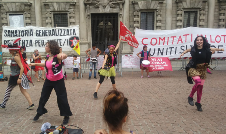 Milano, in piazza per il diritto alla casa - Vimarsana News