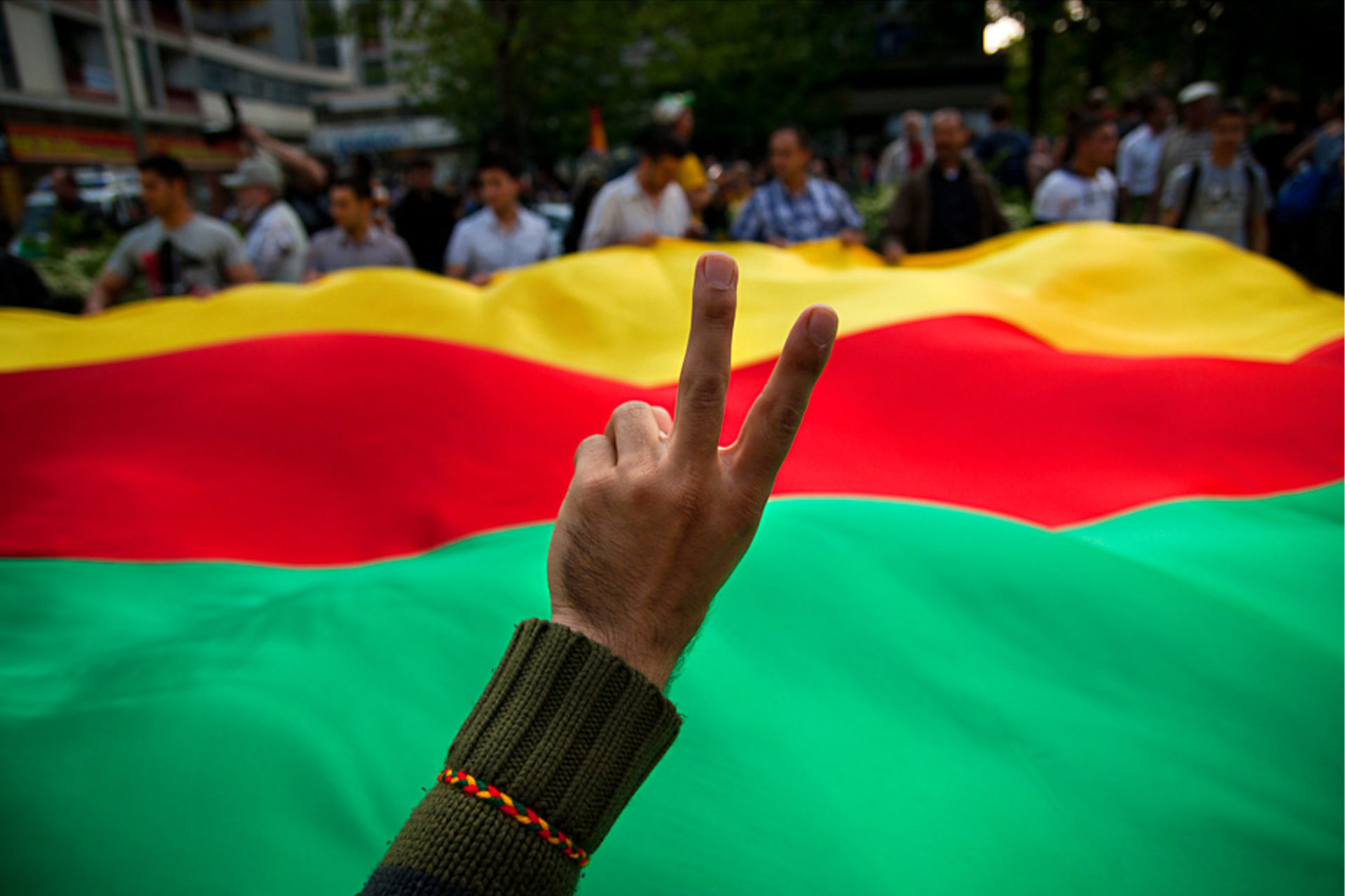 napoli carovana kurda libertà kurdistan