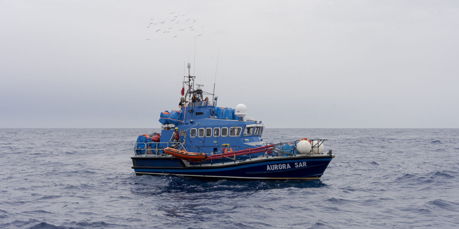 La nuova nave Aurora di Sea-Watch soccorre più di 80 persone in difficoltà