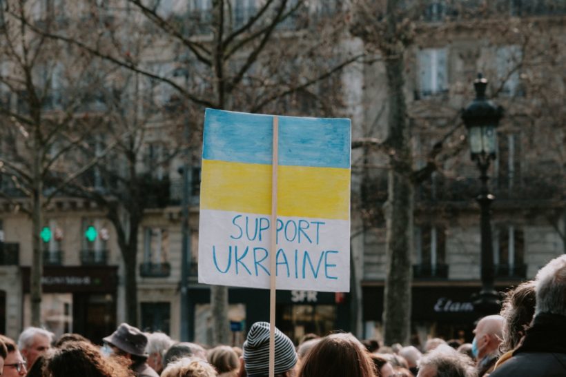 Schild Support Ukraine Demonstration