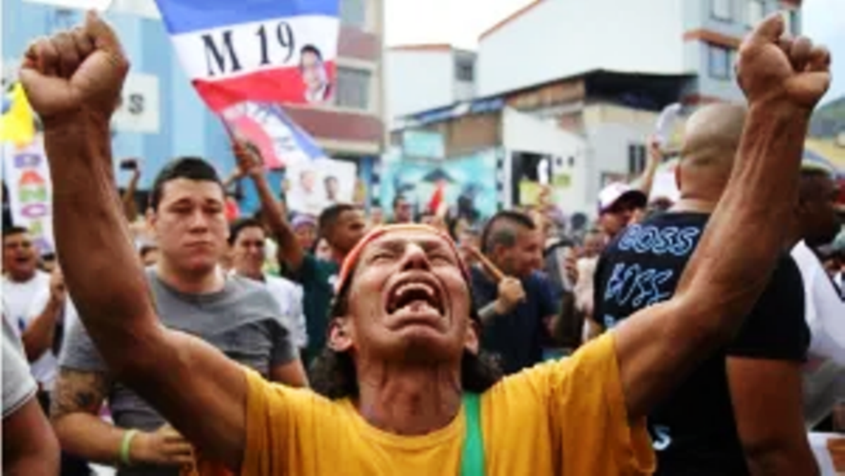 Svolta storica in Colombia, vince la sinistra di Petro