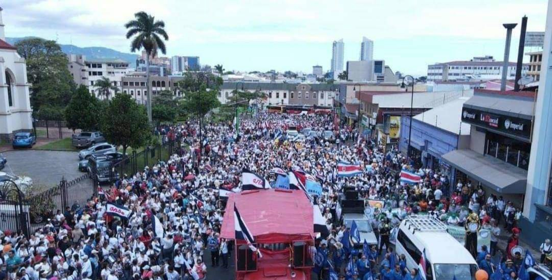 Costa Rica, marcha por la educación
