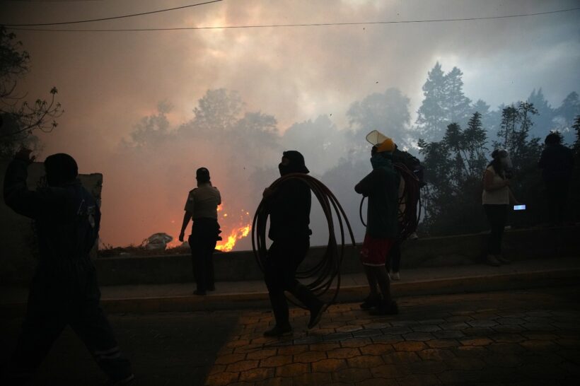 Incendios forestales en Quito 01 / Carlos Noriega