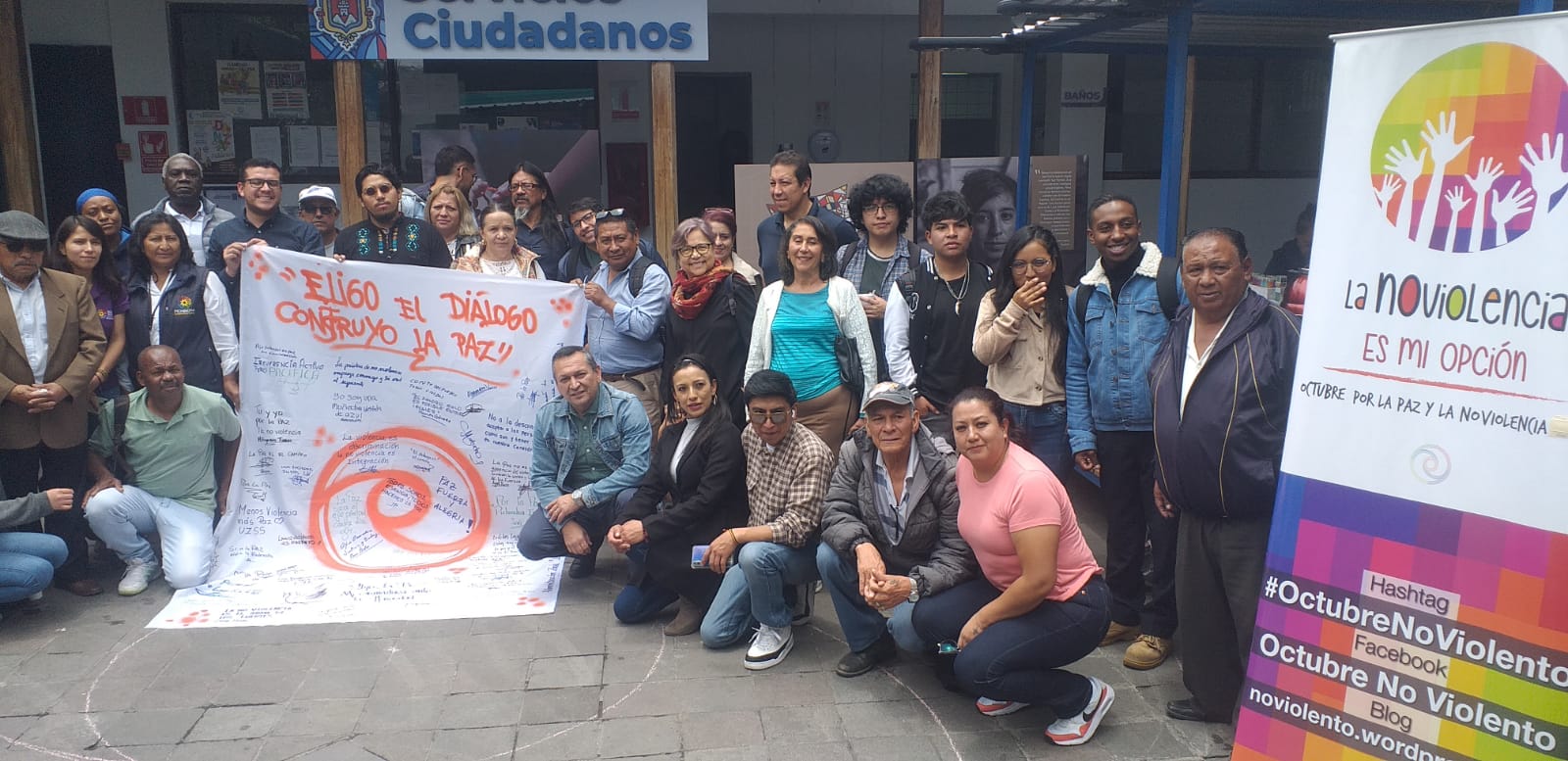 Celebrando el arranque de Octubre No Violento 2024 en Quito.