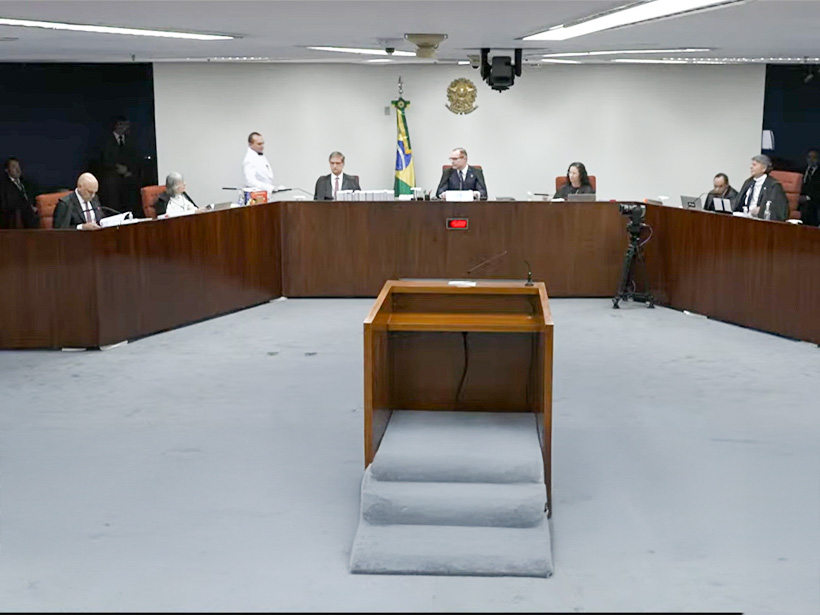 27 Jahre und 3 Monate Haft für Bolsonaro