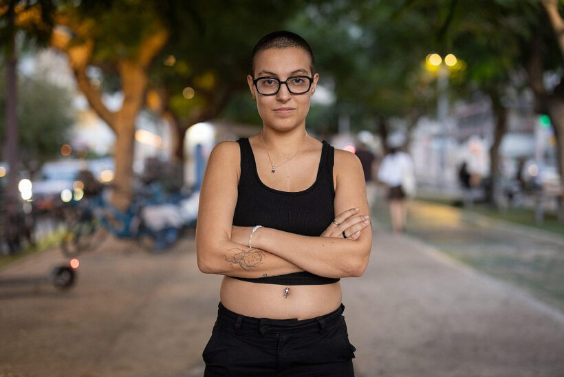 Daniel Schultz, israelische Wehrdienstverweigererin: „Ich verweigere den Wehrdienst, weil es das Humanste ist, was ich tun kann.“