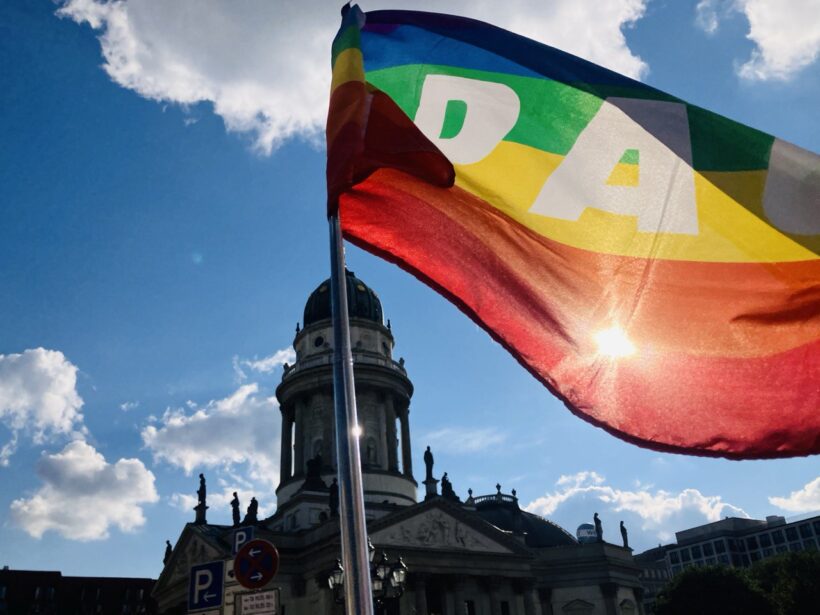 „Nie wieder kriegstüchtig! Stehen wir auf für Frieden“ – Demonstrationen in Berlin und Stuttgart