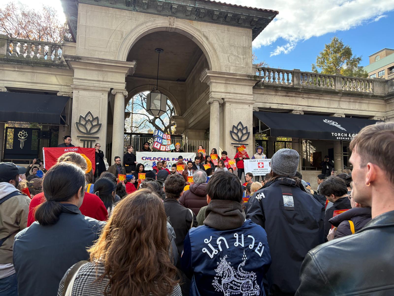 „Tax the Rich“, der magische Moment in New York