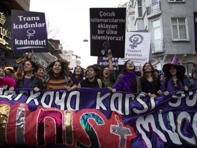 As the Governor's Office of Istanbul announced that the 18th Feminist Night March will not be allowed on the Istiklal Avenue in Beyoglu, women couldn’t reach the avenue via the side streets which was closed by the police around 12pm today. Groups coming from different directions gathered on Siraselviler Street and wanted to march towards Istiklal but police did not allow them to proceed any further and intervened against the group frontmost using tear gas. While women were prevented by the police in Siraselviler near Taksim Square, the other end of the crowd reached as far as Cihangir. A group of women who gathered in Cihangir started marching to Karakoy.
The police have taken some women under custody who refused to disperse near Taksim Square.