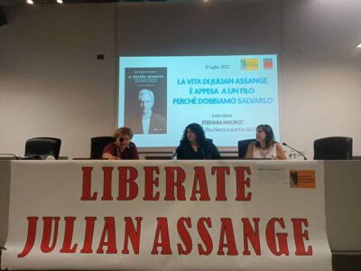 serata Assange Reggio Emilia