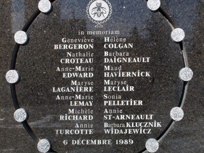 Crédit wikipédia : plaque commémorative tuerie polytechnique de Montréal 6 décembre 1989