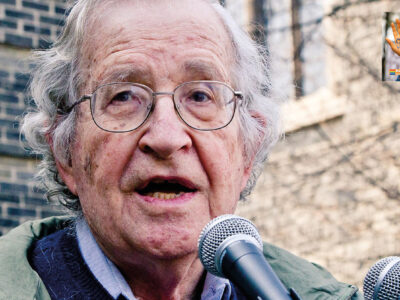 Chomsky: Veränderung kann nur durch Massenproteste der einfachen Leute erreicht werden