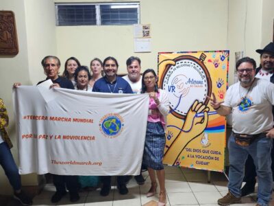 El equipo de base de la 3MM visitando la Confregua en ciudad de Guatemala