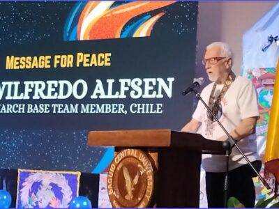 Wilfredo Alfsen from Chile, a member of the World March for Peace and Nonviolence , delivers his message of peace to participants at Baguio Central University during the Philippine Leg of the march.