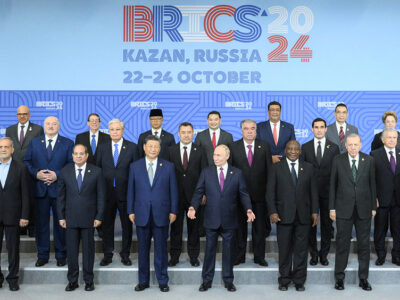 8791231 24.10.2024 From left: Iranian President Masoud Pezeshkian, Egyptian President Abdel Fattah el-Sisi, Chinese President Xi Jinping, Russian President Vladimir Putin; second right, foreground: South African President Cyril Ramaphosa; right, foreground: Turkish President Recep Tayyip Erdogan posing for a joint photo of the BRICS leaders during the 16th BRICS summit in Kazan. Images can be used on the condition that the photographer’s name and source are mentioned in the following order: “name of the photographer / brics-russia2024.ru host photo agency.” Sergey Bobylev / Photohost agency brics-russia2024.ru