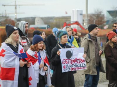 Georgiani protestano a Berlino