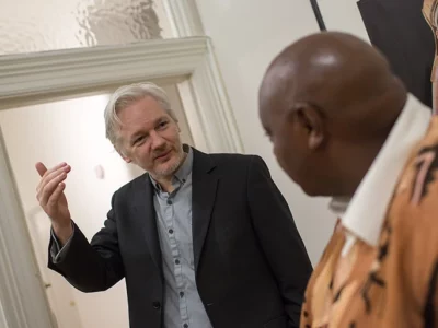 Special_Rapporteur_Maina_Kiai_meeting_with_Julian_Assange_w