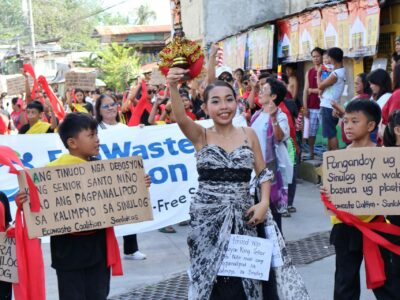 FOR A PLASTIC-FREE SINULOG: Residents of Barangay Tejero in Cebu City join the “Sinulog sa Kabatan-onan Alang sa Kinaiyahan,” a vibrant Sinulog-inspired parade organized by EcoWaste Coalition in partnership with Sanlakas Cebu. Held in celebration of Zero Waste Month, the event calls for a plastic-free Sinulog and promotes sustainable waste management practices to protect the environment and uphold the community’s cultural heritage.