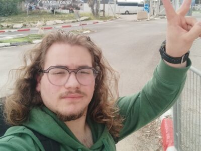 Der israelische Kriegsdienstverweigerer Itamar Greenberg wird vom Militärdienst befreit