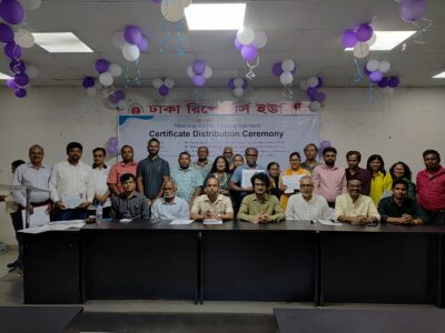 Participants of the international workshop titled 'Reporting on Non-Violence Approach' with the guests of the event holding certificates.