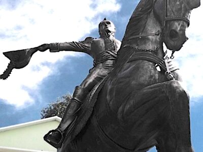 Simón Bolívar Statue in Toluca, Mexico.