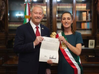 Ronald Johnson presents his credentials to Mexican President Claudia Sheinbaum at the National Palace on May 19.