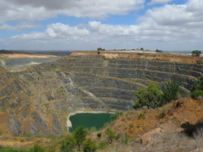 Open_pit_of_the_Greenbushes_mine,_January_2023_07