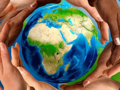 Dec-10-world-hands