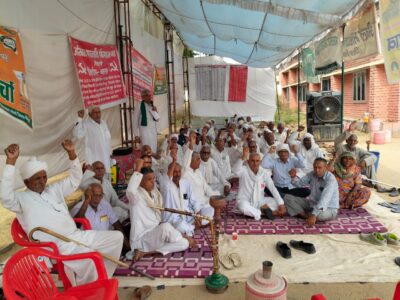 FARMERS AT DHARNA --PHOTO COURTESY OF DR. BALBIR SINGH.